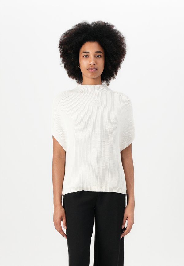 VEST - Jumper - cannoli cream