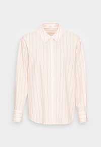 Chemise crème claire à boutons, avec rayures verticales roses, col pointu, manches longues et poignets à un seul bouton. Texture de tissu douce.