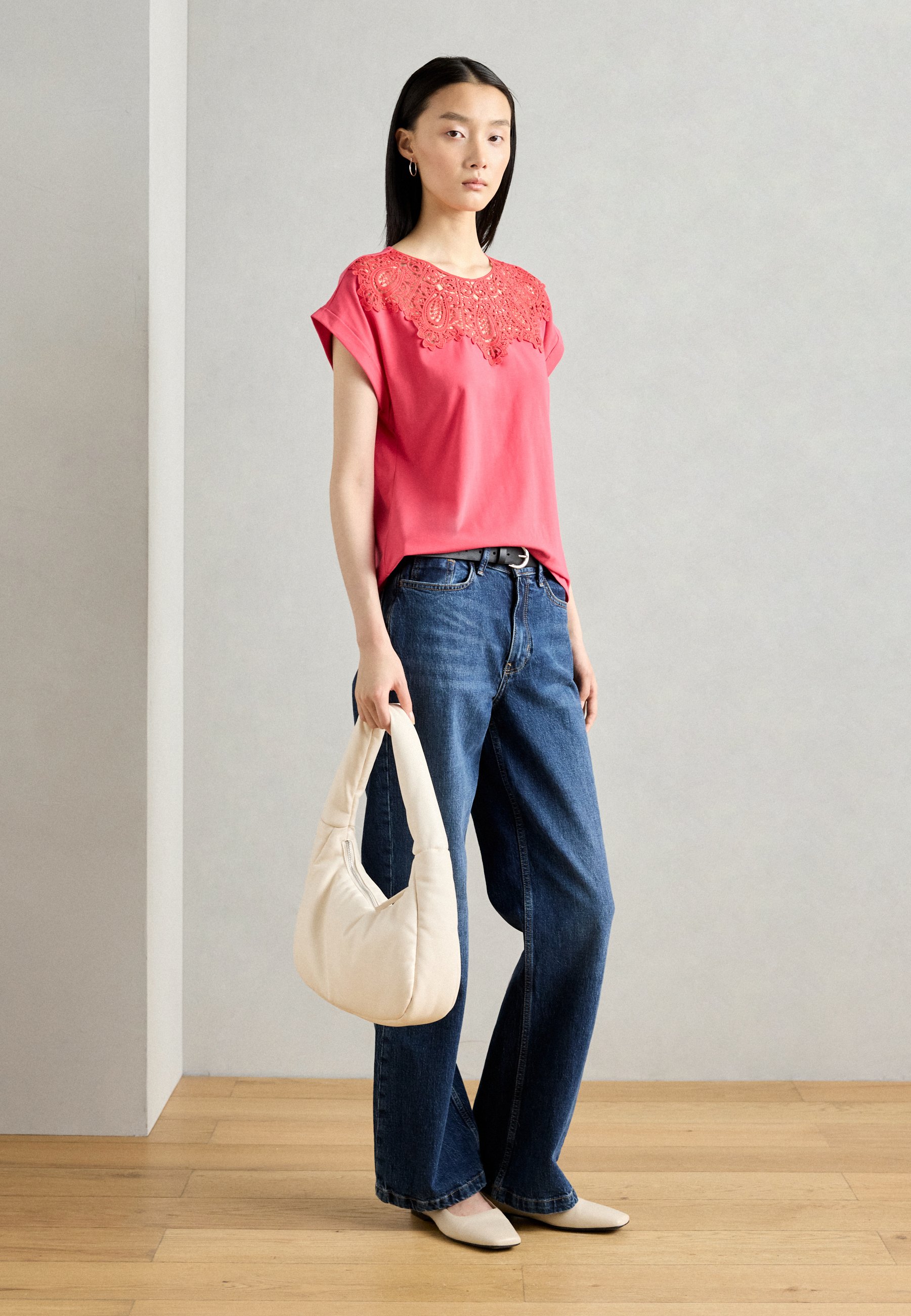 売れ筋商品|||モーガンレーン Tシャツ レディース トップス DELONA - Print T-shirt - fraise Morgan DELONA - T-shirt med print - fraise/ljusröd - Zalando.se