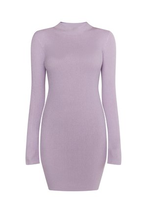 Abito a maniche lunghe a coste in lavanda chiaro, forma aderente, texture morbida, scollatura rotonda e design fino al ginocchio.