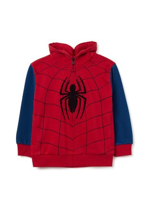 Sudadera roja con mangas azules, con un patrón de telaraña y un emblema de araña negra en la parte frontal. El material parece suave y acogedor.