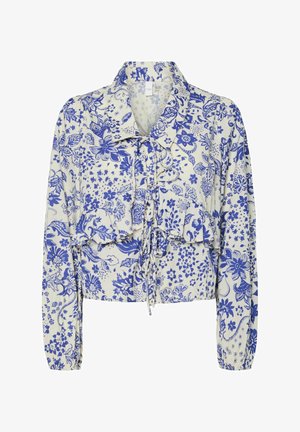 Zkrácená blůza z lehkého materiálu s modrým květinovým vzorem na bílém pozadí. Obsahuje límec, volánkové detaily a šňůrkový uzel.