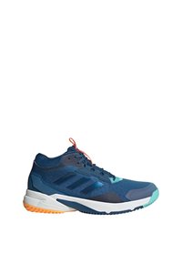 Modrá sportovní bota s síťovaným svrškem, zesílenou špičkou a syntetickými akcenty. Obsahuje oranžové tkaničky a strukturovanou podešev pro lepší přilnavost.