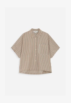 Camicia a maniche corte con bottoni, a righe verticali marroni e bianche, con una tasca sul petto sul lato destro.