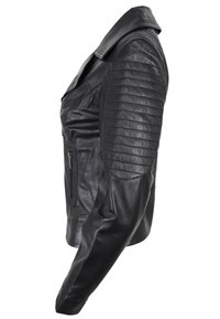 Schwarze Leder-Motorradjacke mit gepolsterten Details an den Schultern, einer einzelnen Reißverschlusstasche an der Seite und einem klassischen Kragen.