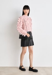 HUGO SORRETY - Svetrík - light/pastel pink