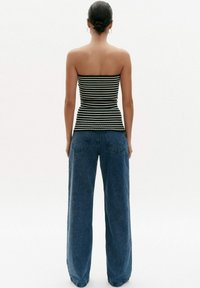 Benu PASKI - Top - czarny