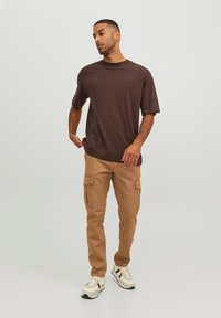 Jack & Jones Pantaloni cargo - otter