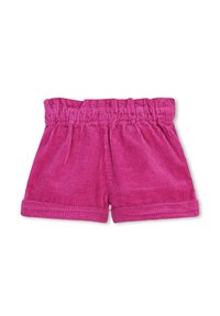 Shorts en velours côtelé de couleur rose vif, dotés d'une taille élastique froncée et d'ourlets retroussés, avec une texture côtelée verticale sur l'ensemble.