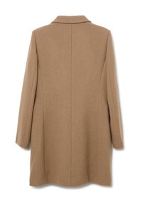 Beige wollen jas met een gestructureerd ontwerp, inslagkraag, lange mouwen en een rechte snit. Heeft een soepele textuur en minimale details.