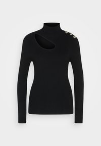 Pull noir ajusté à manches longues avec un col montant, une découpe diagonale sur la poitrine à gauche, et trois boutons métalliques sur l'épaule droite.