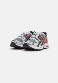 ASICS SportStyle GEL-NIMBUS 9 UNISEX - Sapatilhas - pure silver/classic red