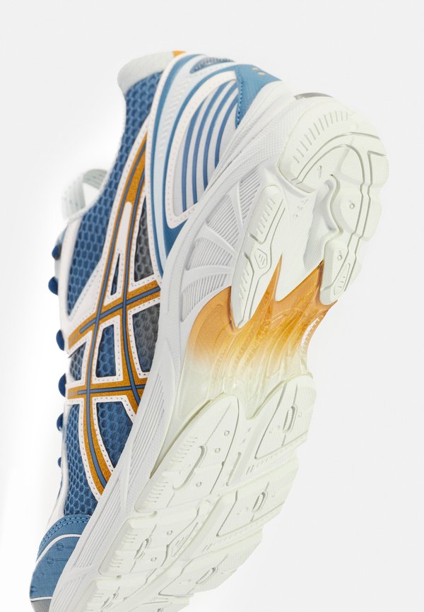 UB7-S GT-2160 UNISEX - Trainers4