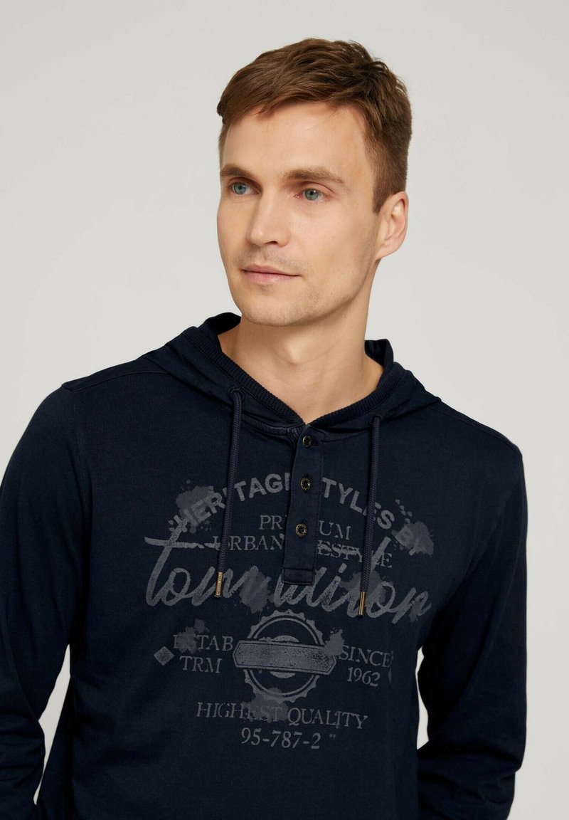 Herren Kapuzenpullover | TOM TAILOR Kapuzenpullover sky captain blue/dunkelblau - EI68589 Herren Kapuzenpullover | TOM TAILOR Kapuzenpullover sky captain blue/dunkelblau - EI68589