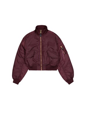 Giacca bomber bordeaux con colletto alto, zip dorata, due tasche frontali e polsini elasticizzati. Il tessuto ha una consistenza liscia.