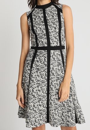 Vapaa-ajan mekko - white