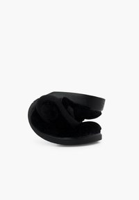 Pisamonas MERCEDITAS DE CON BOTÓN CINTA ADHESIVA   - Chaussures premiers pas - black