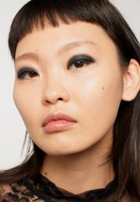 3ina THE 24H CREAM EYESHADOW 836 - Øyenskygge - 900 black