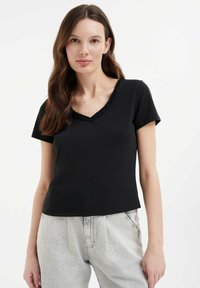 Greenpoint - T-shirt z nadrukiem