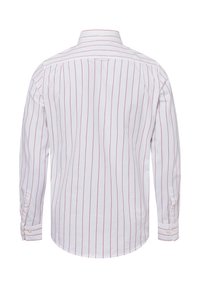 Weißes Langarmhemd mit roten vertikalen Streifen, einem Button-Down-Kragen und knöpfbaren Manschetten mit abgerundetem Saum.