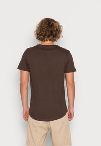 Jack & Jones JJENOA TEE CREW NECK - Basic póló - mulch