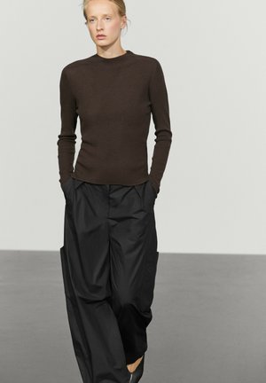 Massimo Dutti, RIBBED MOCK NECK KNIT SWEATER - Maglione - brown