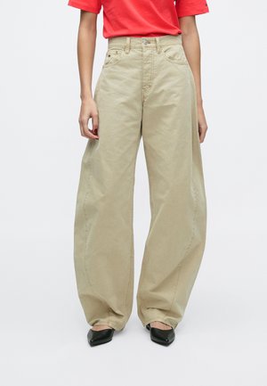 ELLA MID RISE BARREL PANTS - Pernera ancha - gulf sand