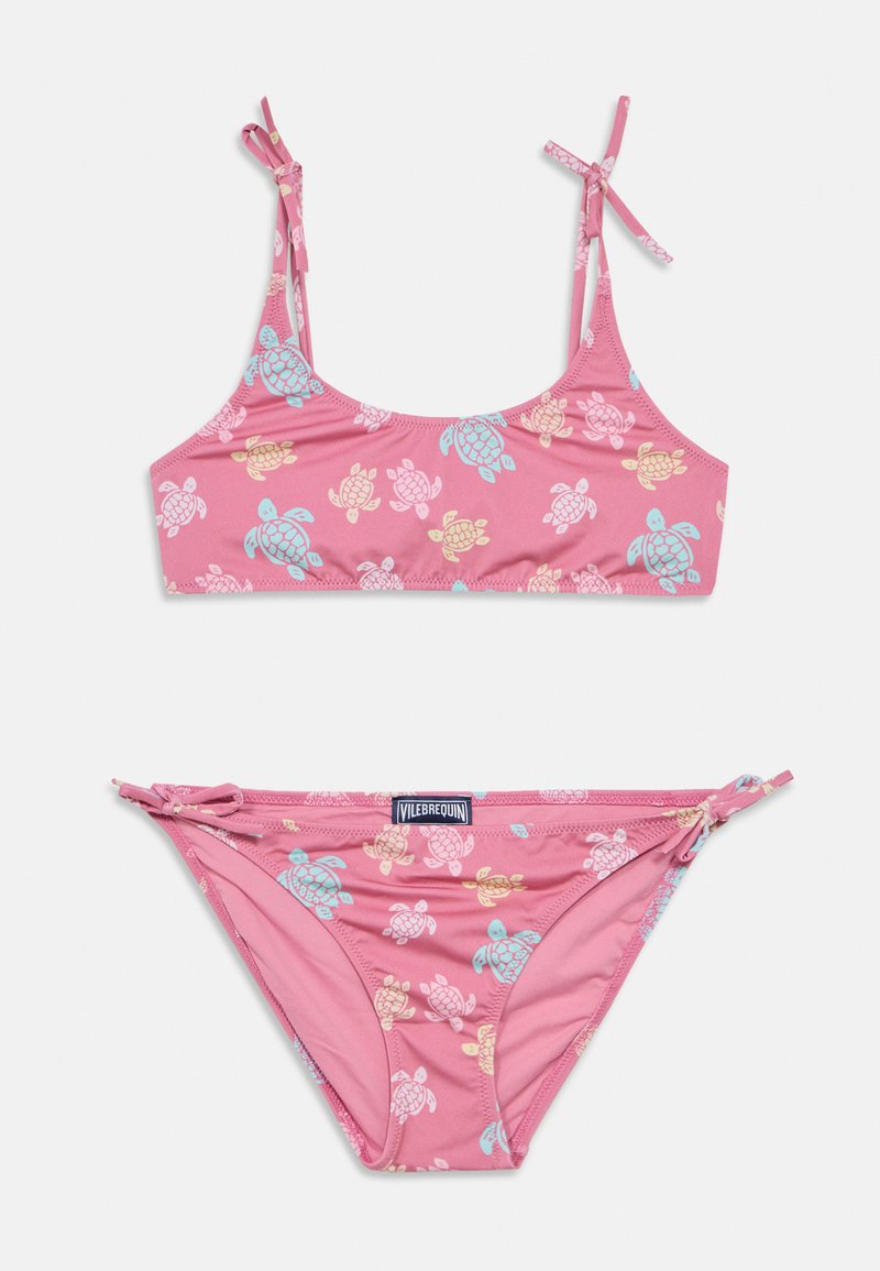 Ensemble bikini rose comprenant un haut à bretelles réglables et un bas à liens latéraux. Décoré de motifs de tortues multicolores.
