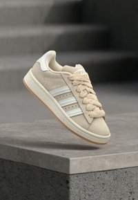 Nevybrané, white/core white