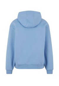 Svetlo modra kapuca z prostorno kapuco, mehka tekstura tkanine, rebrasti manšeti in rob, z enostavnim, neokrasnim dizajnom.