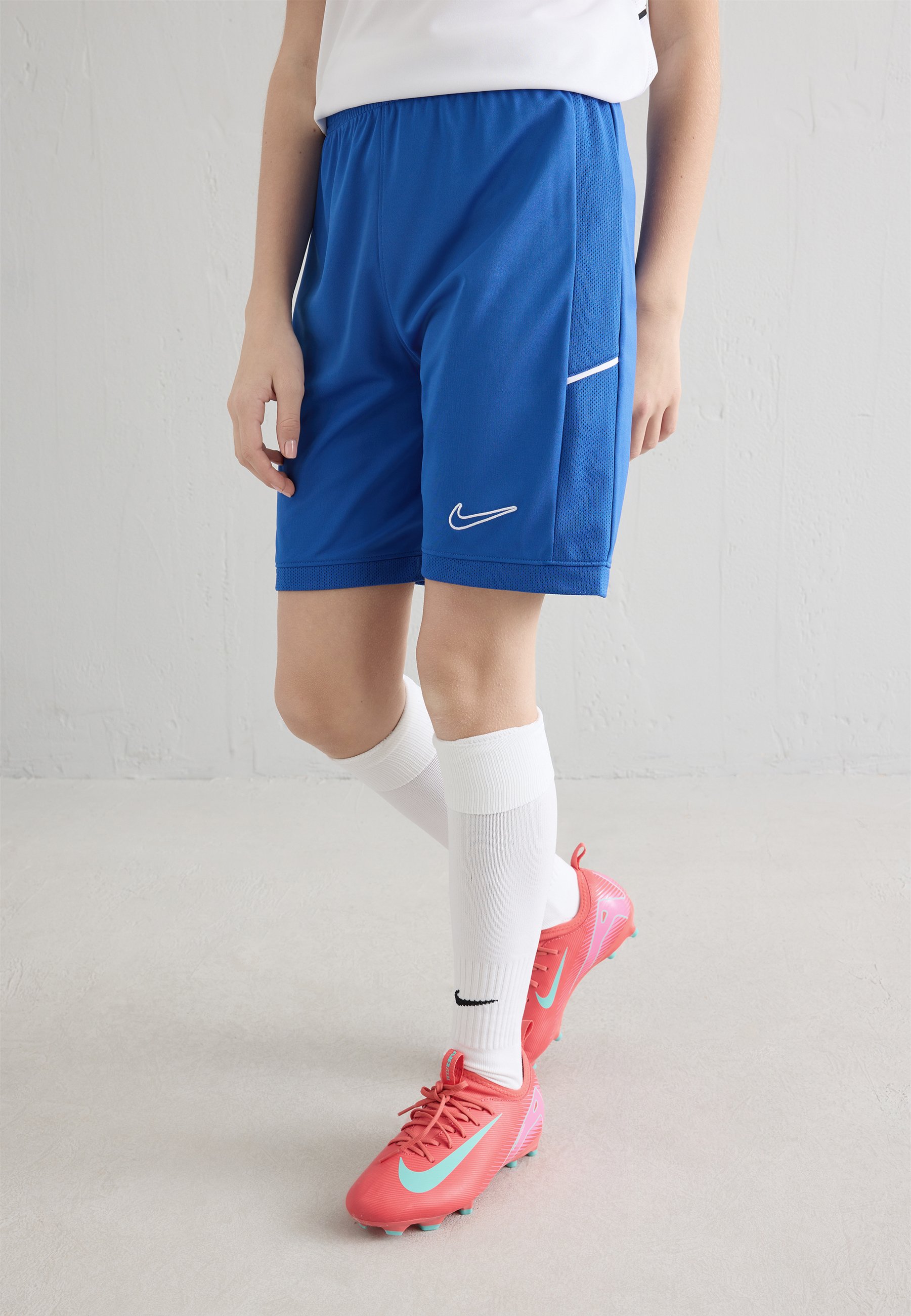 royal blue nike soccer shorts