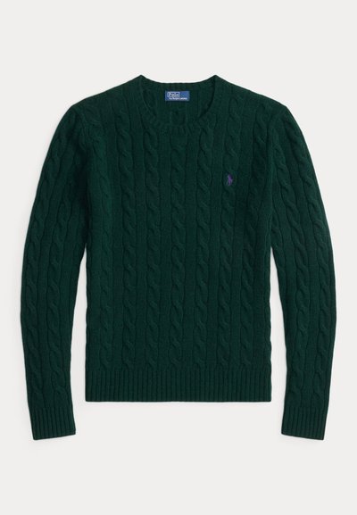 Maglione girocollo verde scuro con lavorazione a trecce, maniche lunghe e piccolo logo ricamato sul petto sinistro.