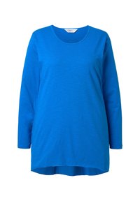 Langärmliges, hellblaues T-Shirt mit rundem Halsausschnitt und leicht geschwungenem Saum. Aus weichem, strukturiertem Stoff gefertigt.