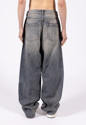 HEAVY VINTAGE BLUE DART - Φαρδύ τζιν - vintage blue