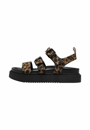 Platform szandálok - leopard