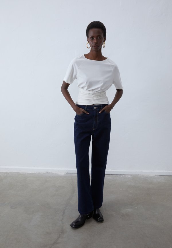 TOP - Basic T-shirt2