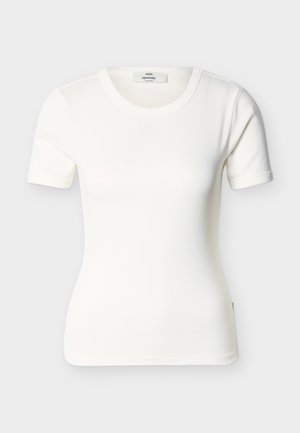 Camiseta blanca ajustada de manga corta con cuello redondo, diseño liso y etiqueta de marca visible en el interior del cuello.
