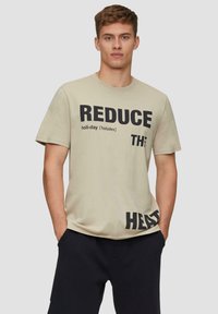 QS FRONT - T-shirt print - beige