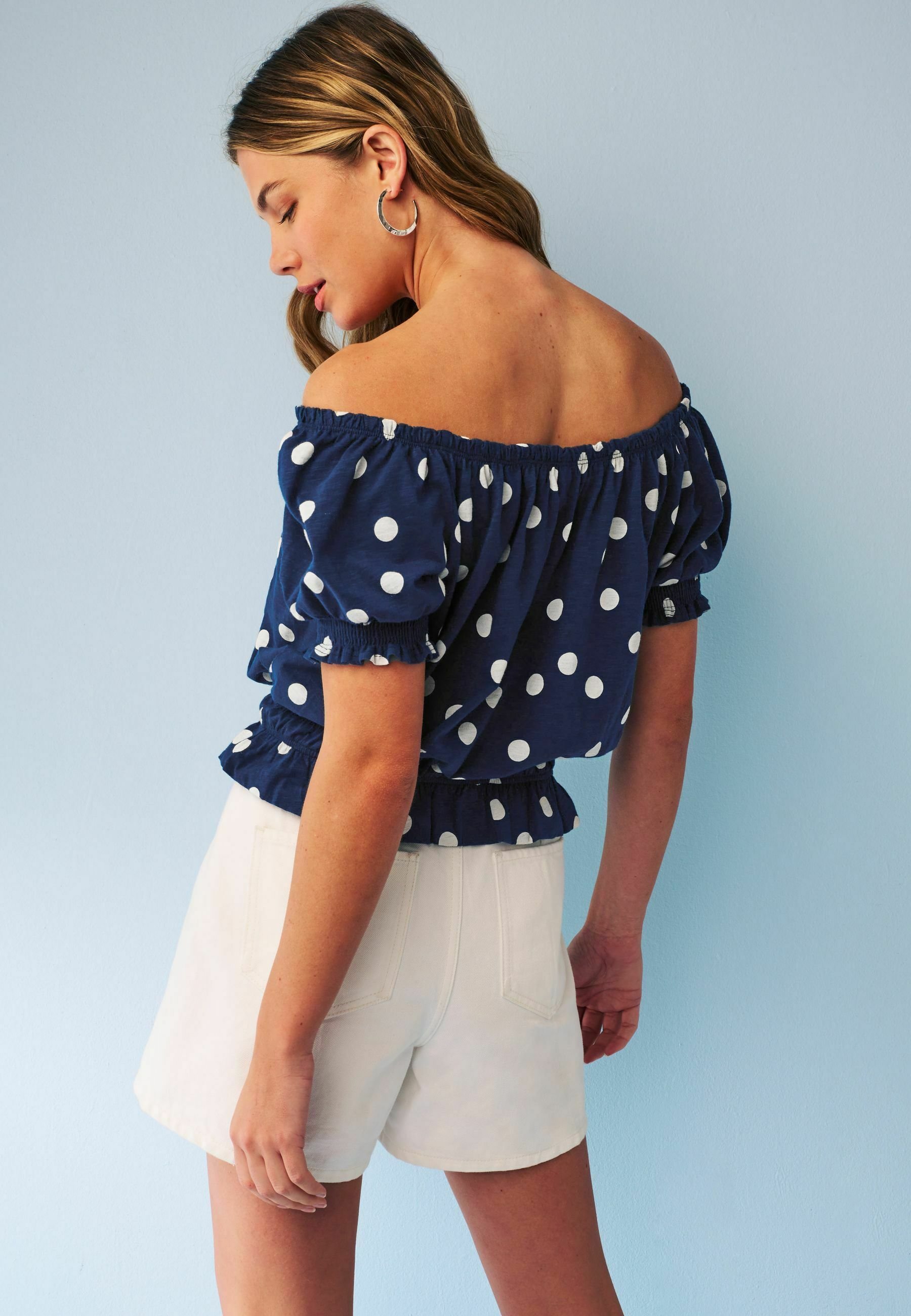 Haut Bardot NEXT à Manches Courtes - Imprimé Feuilles, Noir, Taille UK 10 - Neuf Avec étiquettes