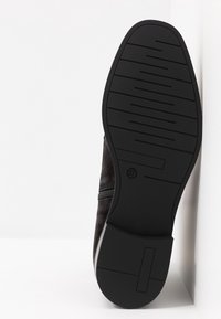 Marc O'Polo Botines con cordones - black