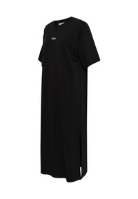 Czarna sukienka t-shirtowa wykonana z bawełny, z krótkimi rękawami, okrągłym dekoltem, bocznymi rozcięciami i małym logo z przodu.