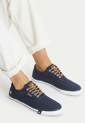 Beverly Hills Polo Club, - Sneakersy niskie
