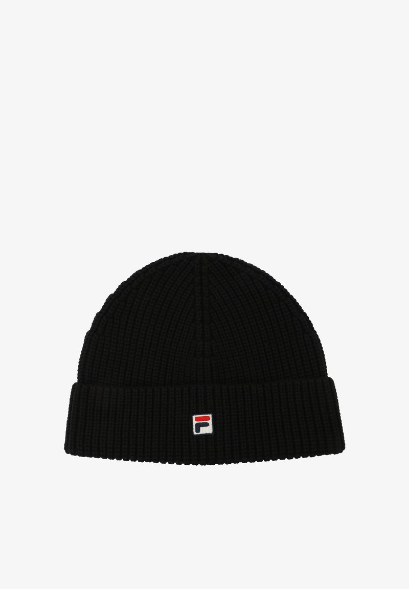Beanie nera lavorata a maglia realizzata in tessuto a coste con risvolto, dotata di una piccola etichetta con logo rosso, bianco e blu sul davanti.