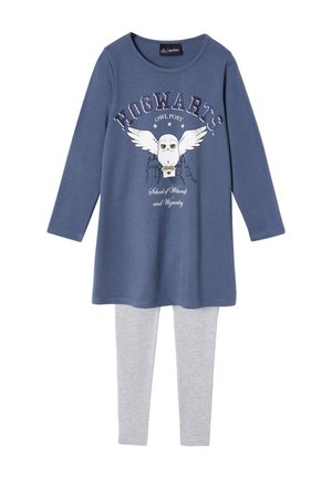 Navyblaues Langarmkleid mit Eulenmotiv und dem Text "Hogwarts Owl Post"; kombiniert mit hellgrauen Leggings. Baumwollmischung, weiche Textur.