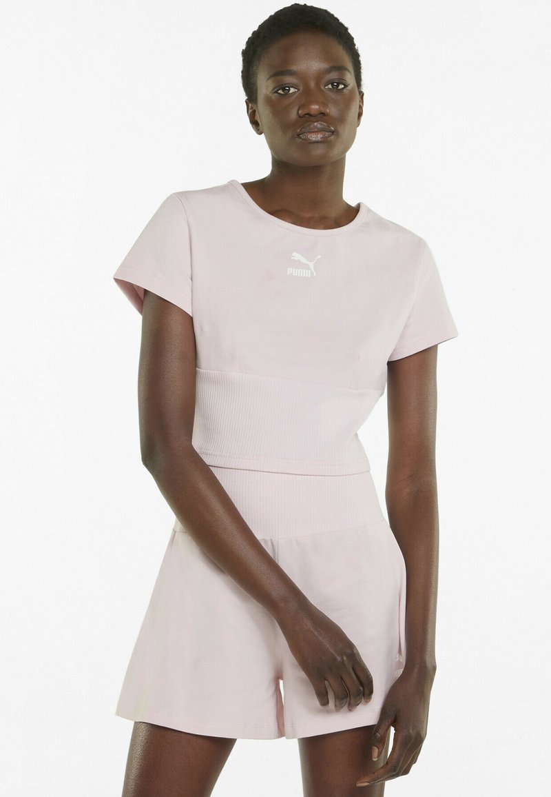 Puma CLASSICS STRUCTURED  - Lihtne T-särk - chalk pink