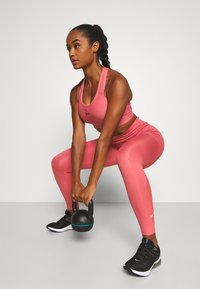 Nike Performance ONE - Leggings - archaeo pink/white