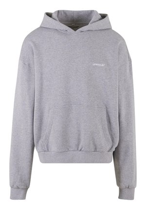 Harmaa huppari, joka on valmistettu pehmeästä puuvillasekoitteesta, jossa on etutasku sekä ribbireunat hihansuissa ja helmassa. Yksinkertainen malli, jossa on "UPSCALE"-logo vasemmassa rinnassa.