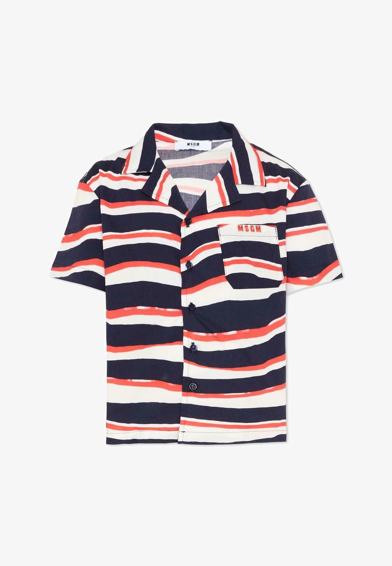 Chemise à manches courtes avec boutons, ornée de rayures horizontales bleu marine, blanches et rouges, et une poche poitrine brodée de "MSGM" en rouge.