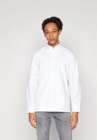 Esprit SOLID SHIRT SLIM FIT - Srajca - white