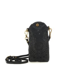 Borsa a tracolla in pelle nera con un intricata lavorazione a fiori forata, chiusure in tonalità oro, tracolla regolabile e distintivo rotondo con logo sulla patta frontale.